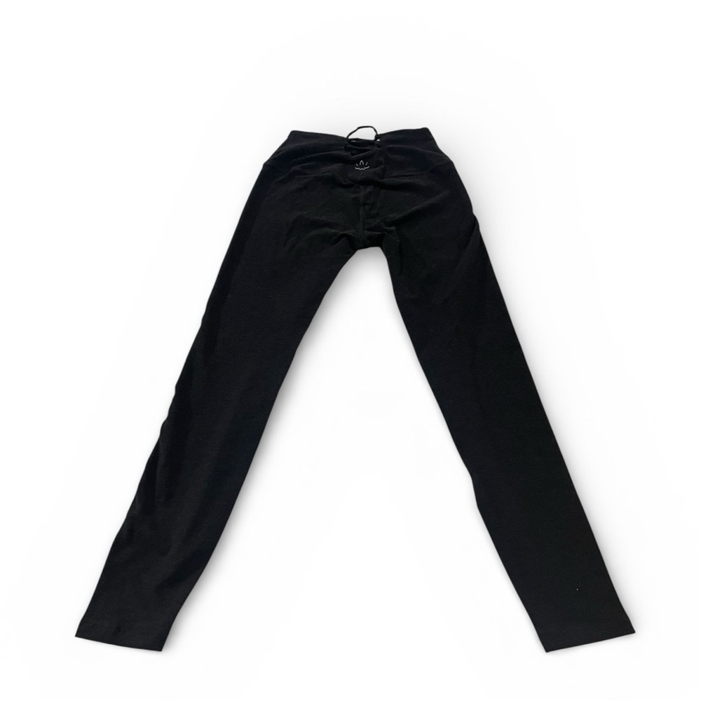 Beyond Yoga Across the Straps midi Leggings - Picture 3 of 5